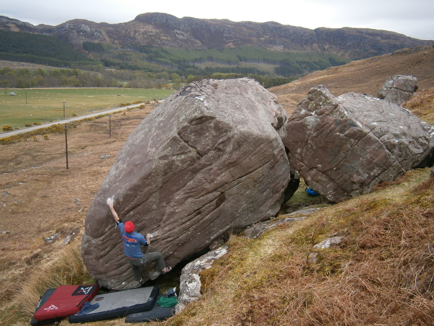 Here’s Nigel Holmes on the classic Billy the Kid on the Goat Boulder, Dundonnell. 